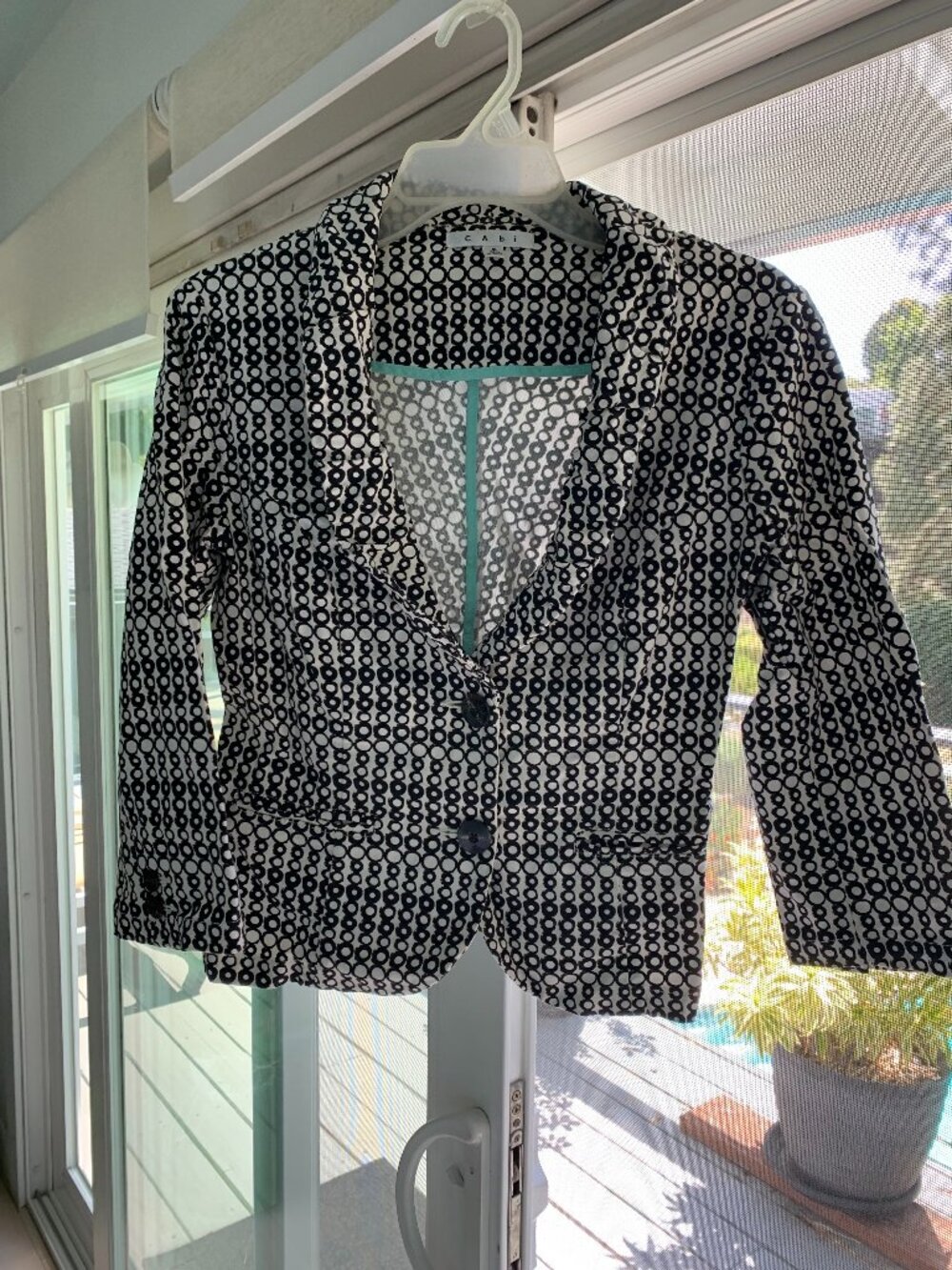 Cropped CABI Great Stretch Blazer 3/4 Sleeves Size 2